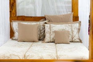 Magnificent Quilt Set in Husk/Natural Silhouette