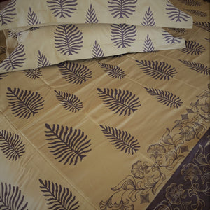 Simple Luxury Quilt Set in Gold/ Dusty Aubergine Paisley
