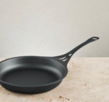 Load image into Gallery viewer, Aus-ion Quenched by Solidteknics 28cm Iron Skillet