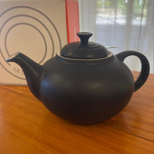 Load image into Gallery viewer, Le Creuset Classic Teapot wth Stainless Steel Infuser
