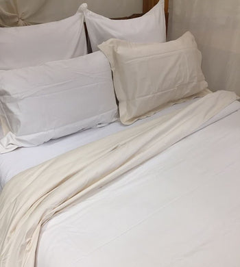 Magnificent Quilt Set in Natural/White Reversible