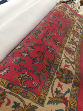 Load image into Gallery viewer, Persian Style Hand-tufted Organic Wool Rugs