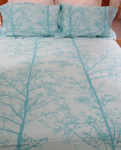Load image into Gallery viewer, Simple Luxury Quilt Set Tahitian Blue Silhouette