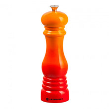 Load image into Gallery viewer, Le Creuset Classic salt &amp; pepper Mill